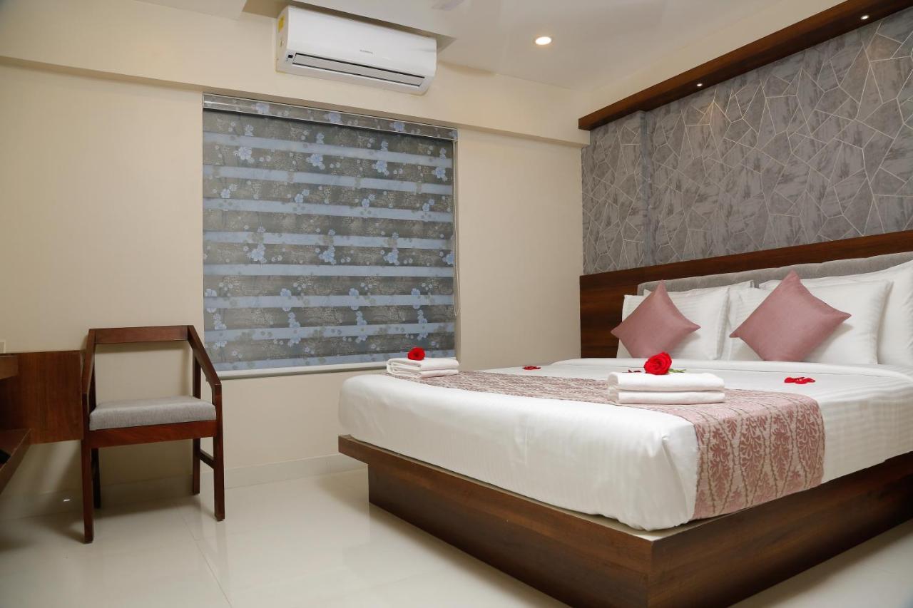 Hotel Crystals Cove Thekkady Ngoại thất bức ảnh